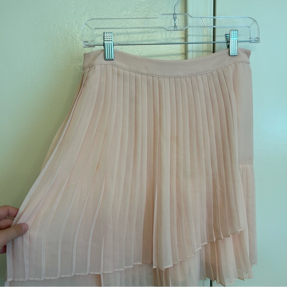 Vince Camuto Pink Pleated Mini Skirt Women’s Size Zero - Picture 3 of 7